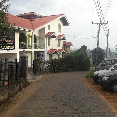 Kandy La Grande Holiday Resort Exterior photo