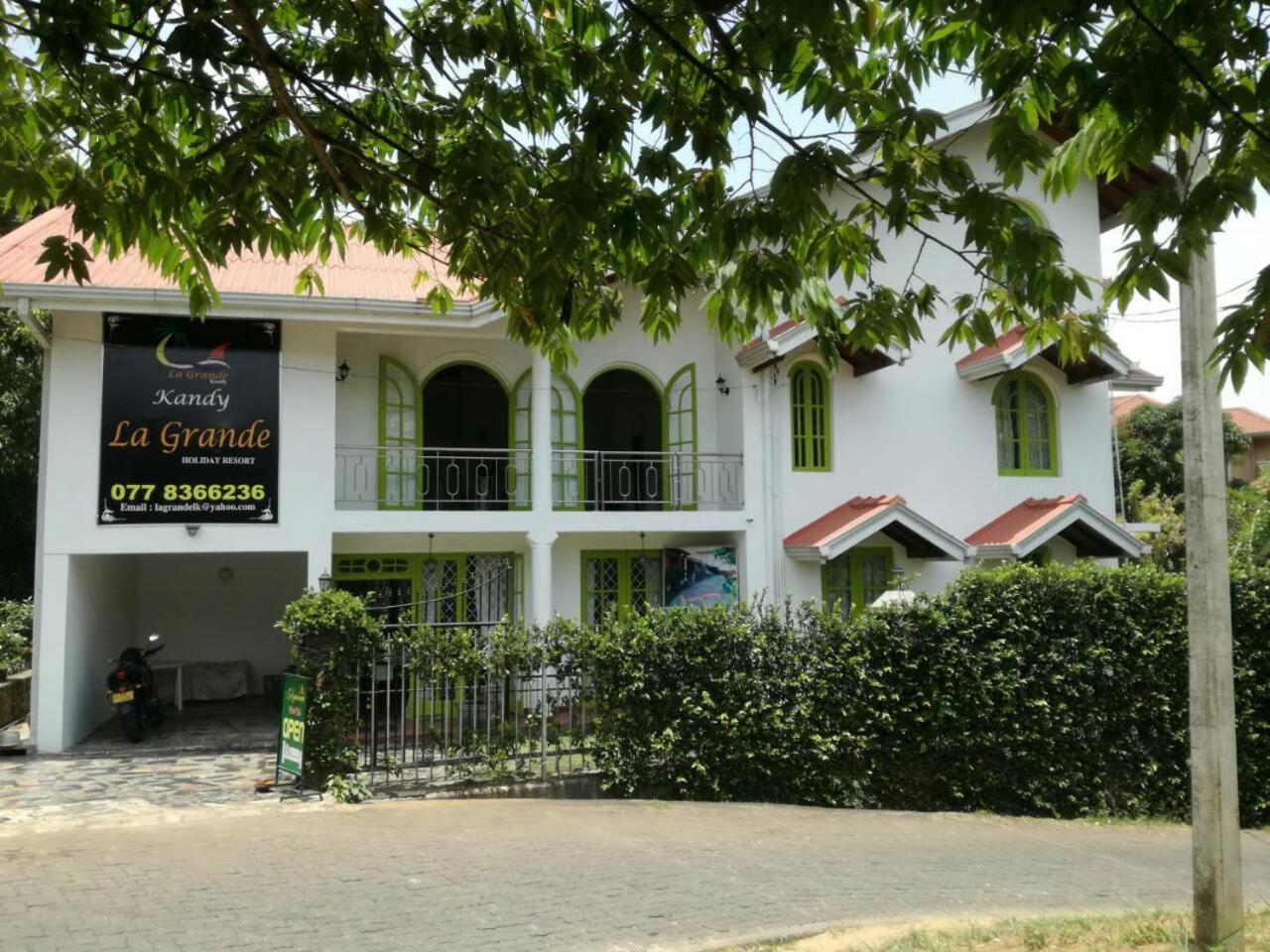 Kandy La Grande Holiday Resort Exterior photo
